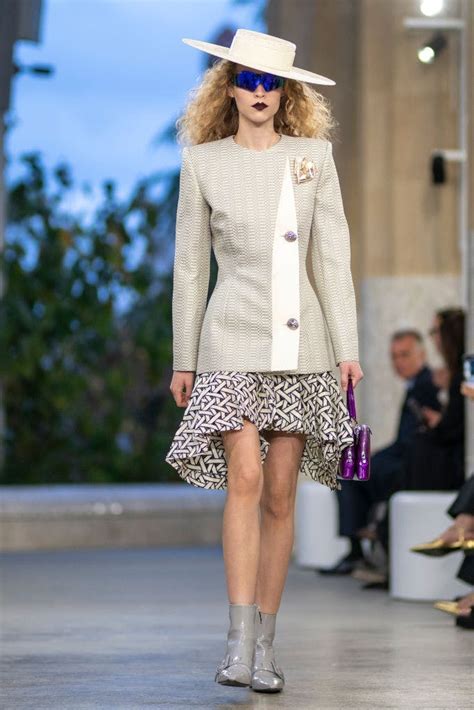 Louis Vuitton's Spring 2025: Nicolas Ghesquière's Masterclass in .